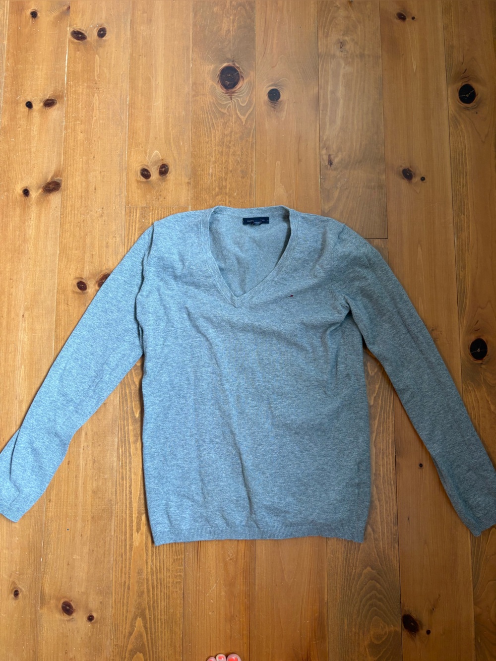 Vintage Tommy Hilfiger Soft Gray Sweater - S